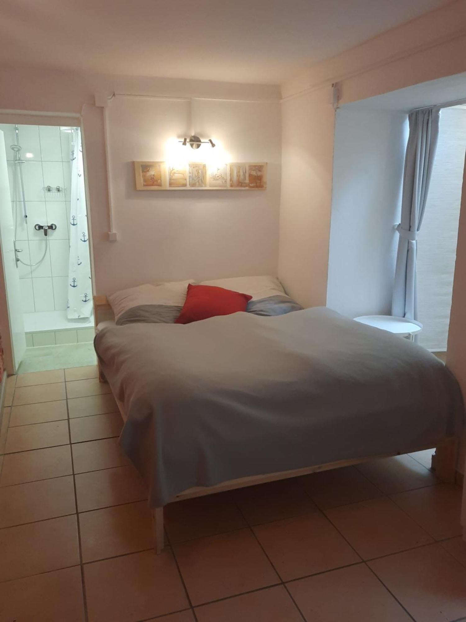 Gemuetliches Studio-apartment Fuer 2 Personen In Toplage Appartement Keulen